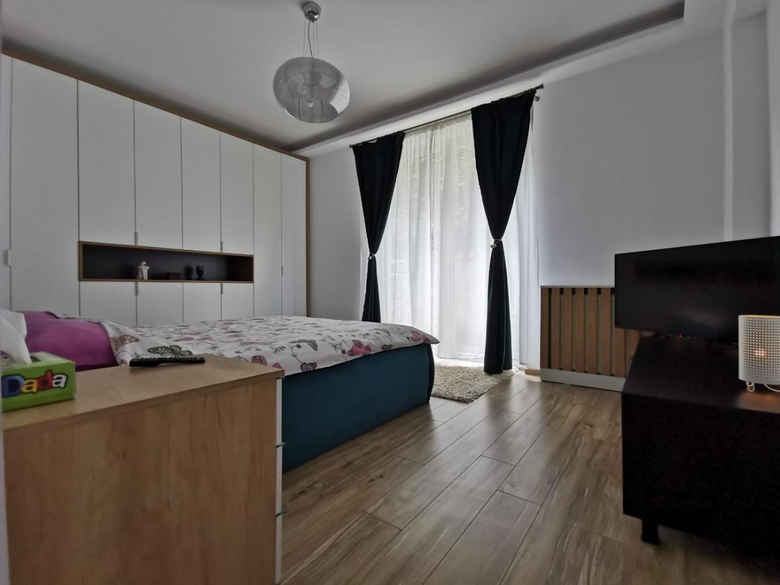 Apartament Kira